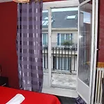 Des Arcades Hotel