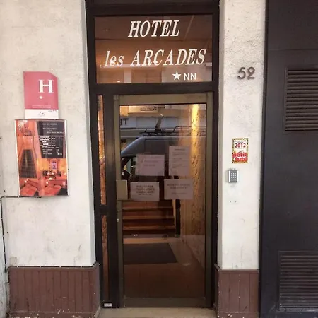 Hotel Des Arcades Hotel 2*