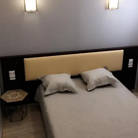 阿卡德斯酒店 酒店