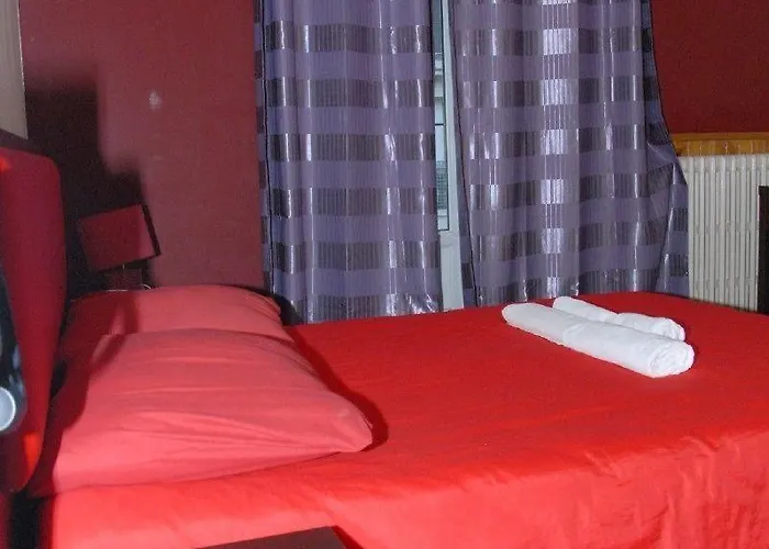 מלון Des Arcades 2*