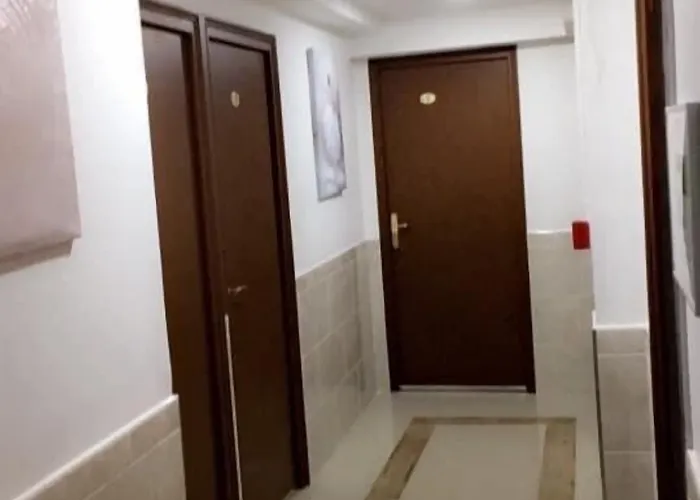 Des Arcades רואן