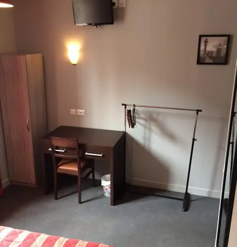 מלון Des Arcades 2*